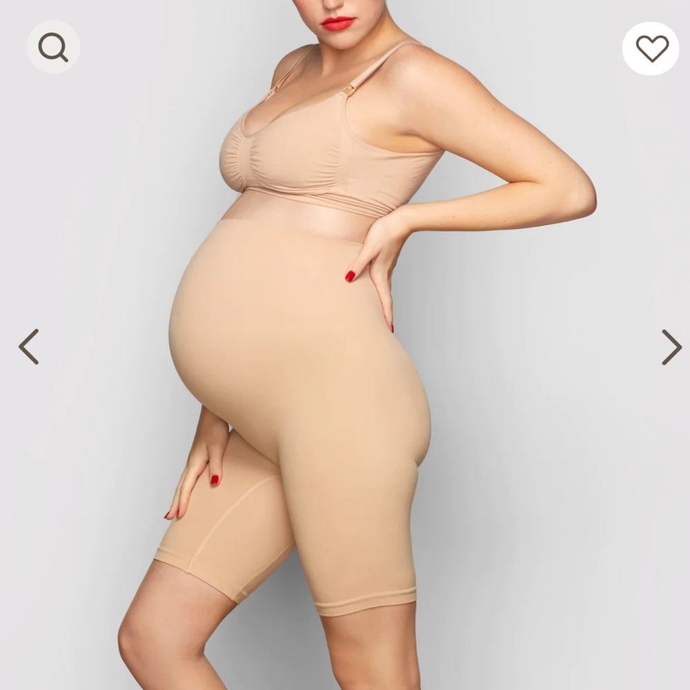 SKIMS maternity sculpting shape-wear. Mid thigh length. Size S/M. Like new.